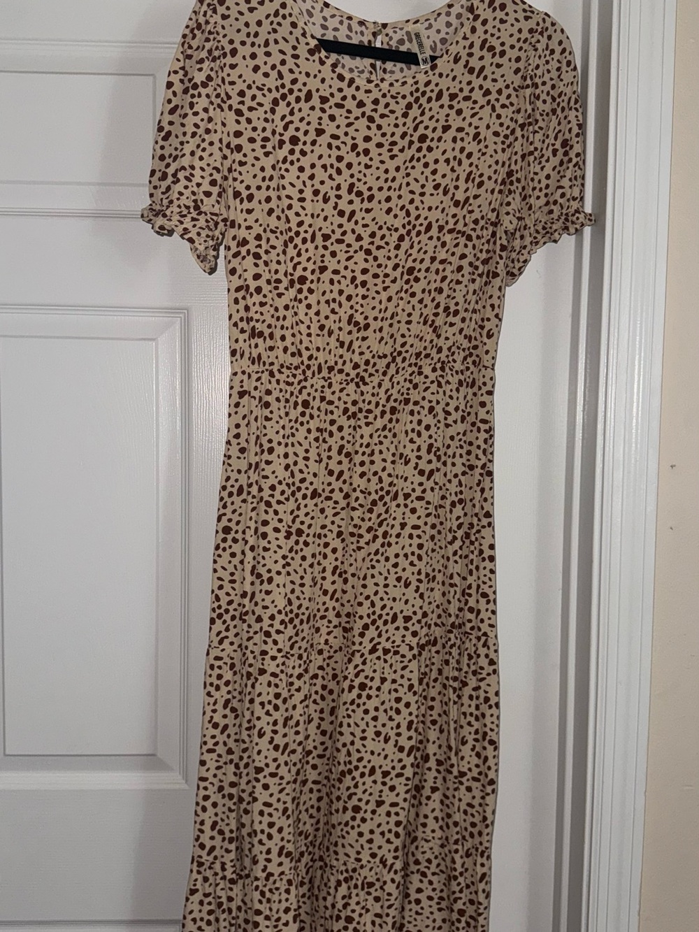 Grecerelle Leopard Print Maxi Dress - Beige & Brown Tiered Short Sleeve